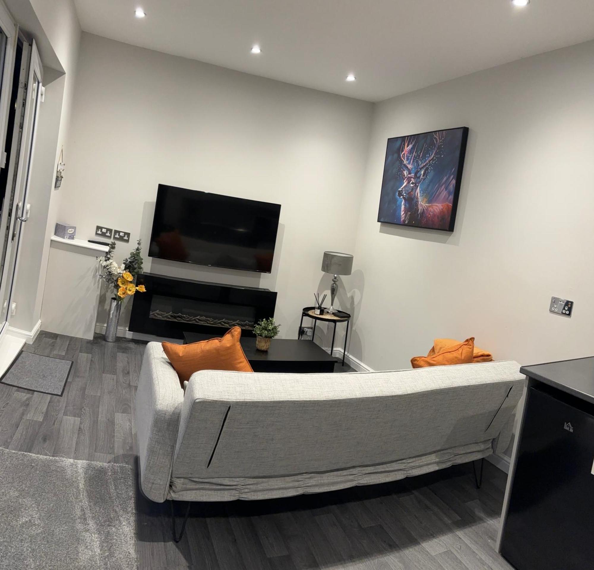Goldie's Retreat Blackrod